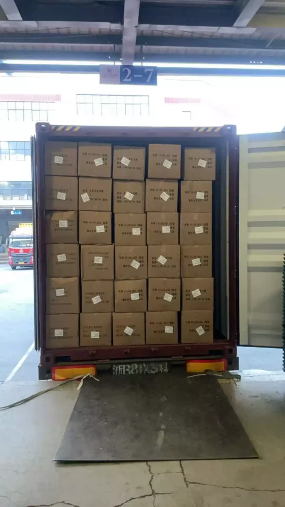 Completed 40HQ container loading before closing doors for USA shipment